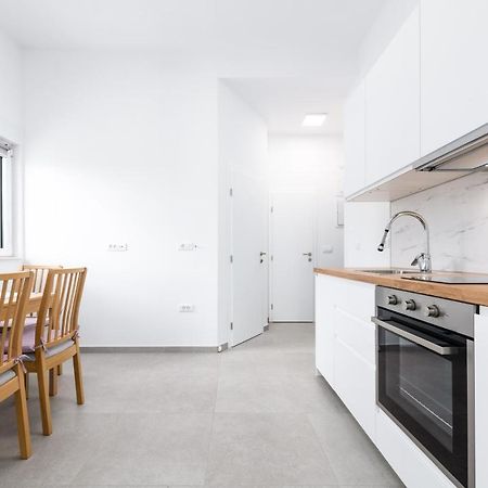 Duće Apartments Matea מראה חיצוני תמונה