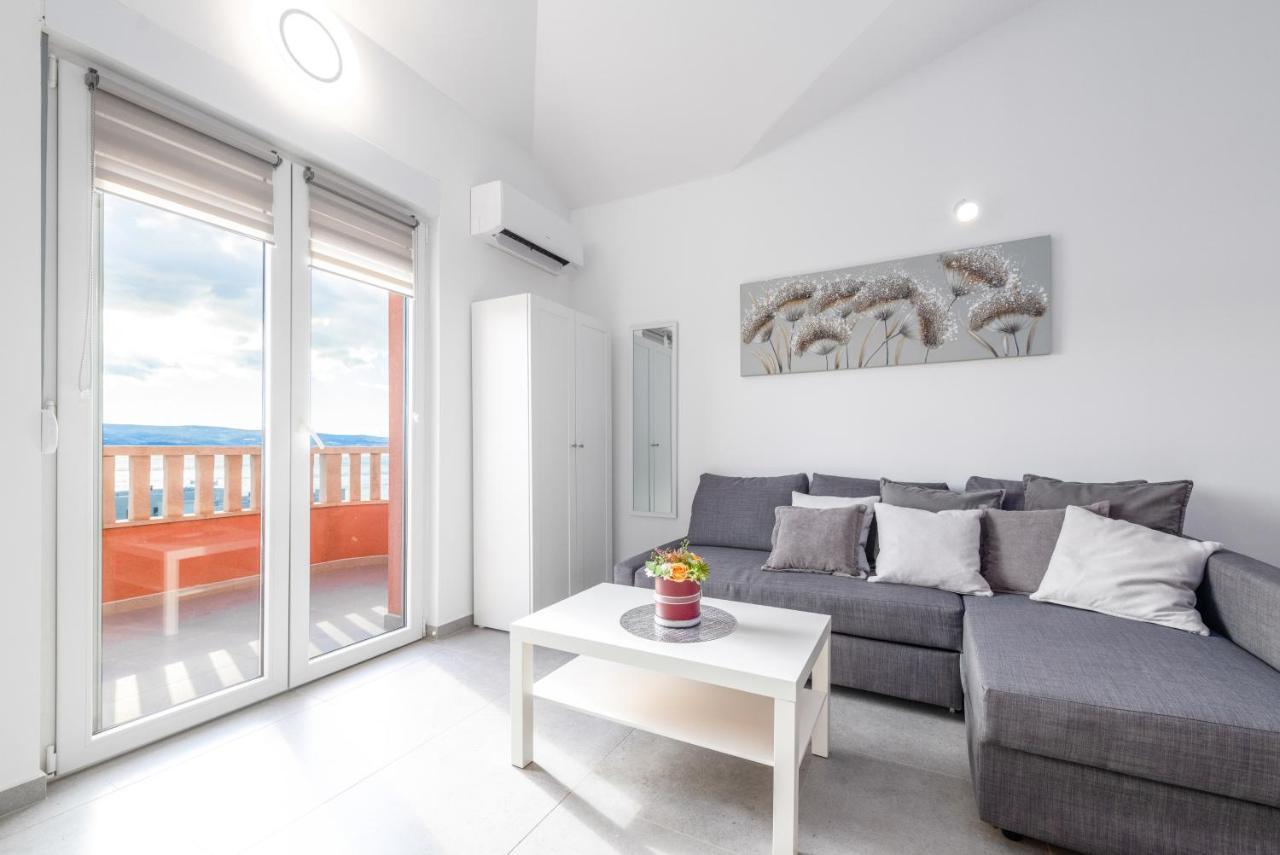 Duće Apartments Matea מראה חיצוני תמונה
